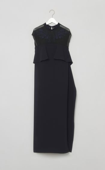 エンブロイダリードッキングドレス