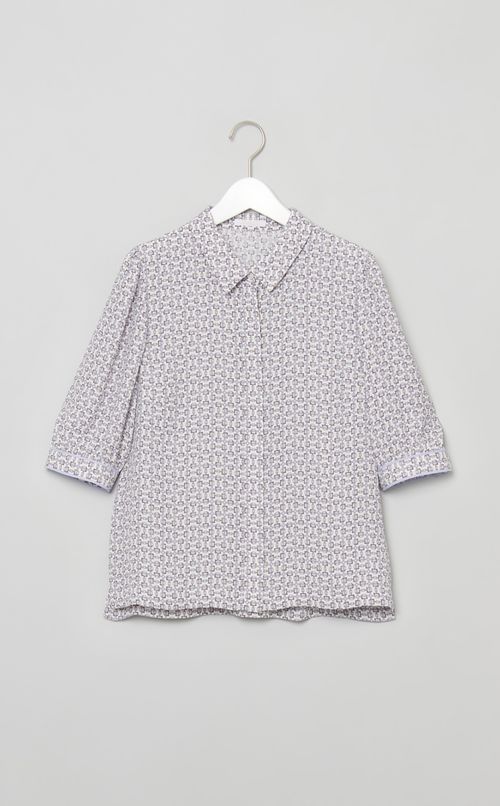 チェーンプリントハーフスリーブブラウス