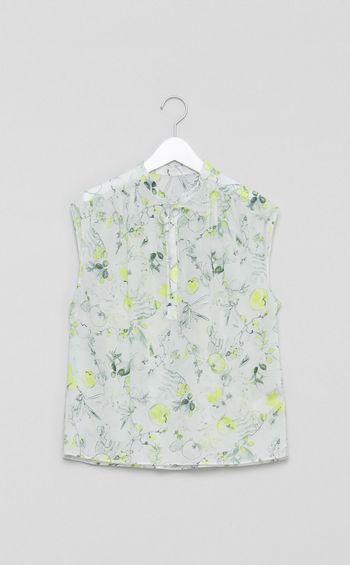 アップルフラワープリントブラウス