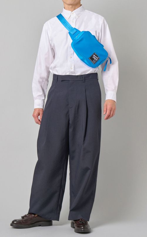 ナイロントラベラーバッグ