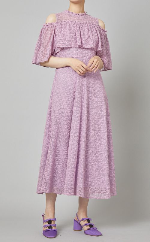 オフショルダーワンピース