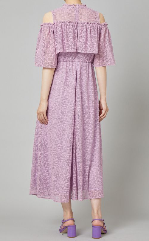 オフショルダーワンピース