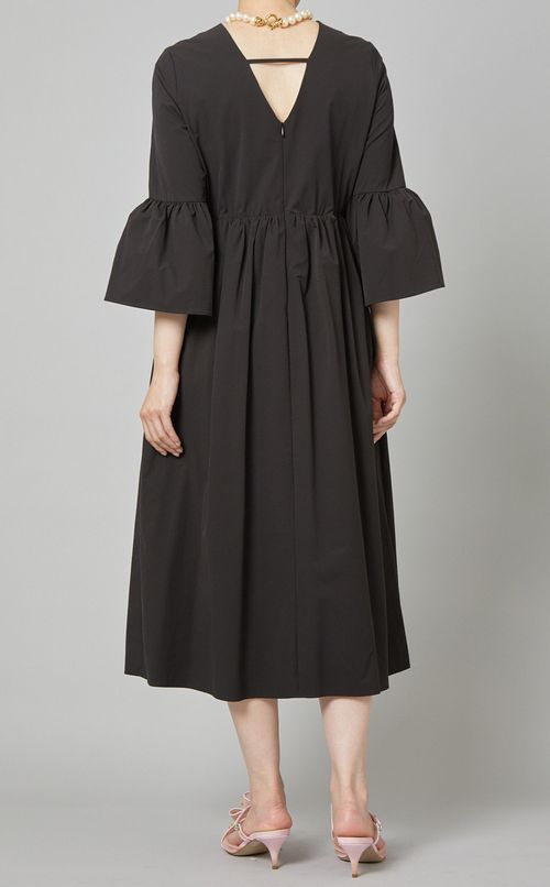 バックVフレアスリーブワンピース