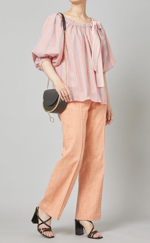 パフスリーブブラウス