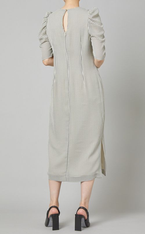 パフショルダーワンピース