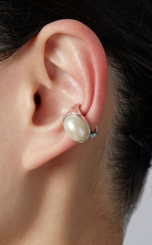 パールイヤーカフ