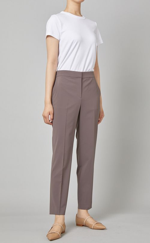 ストレッチスリムテーパードパンツ