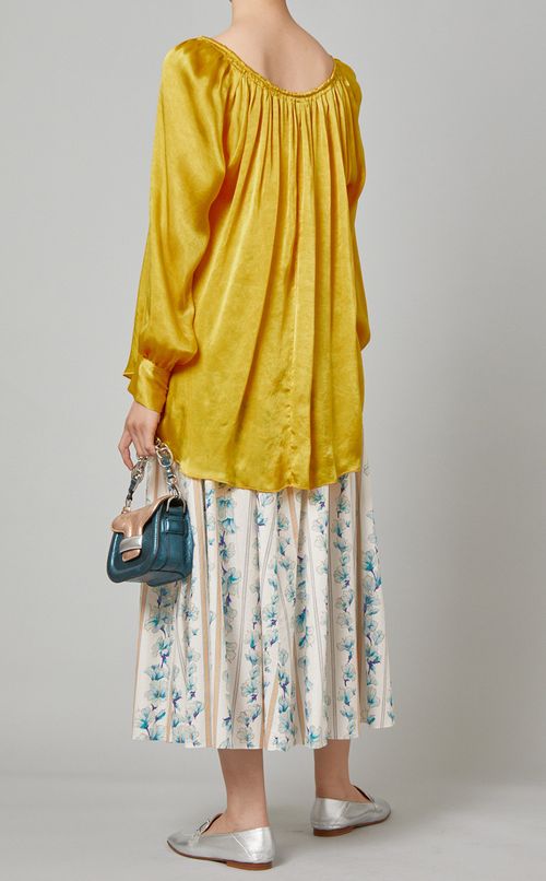 ラウンドネックスモックブラウス