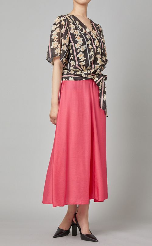 ミディアムフレアスカート