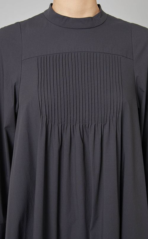 フロントタックフレアワンピース