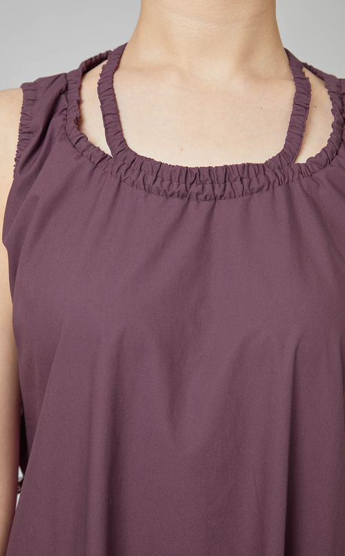 バックデザインギャザードレス