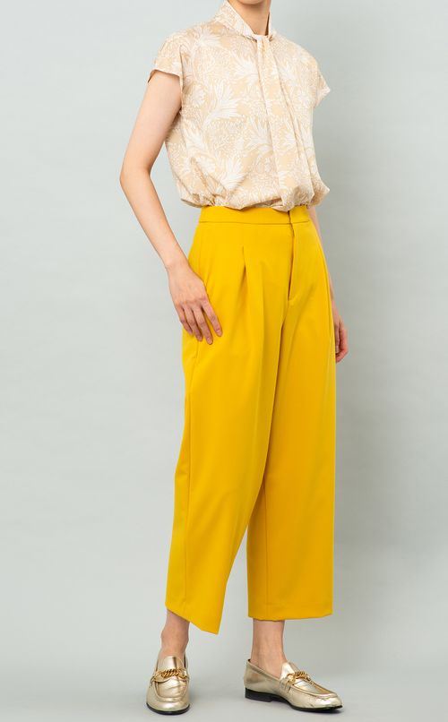 フラワープリントブラウス