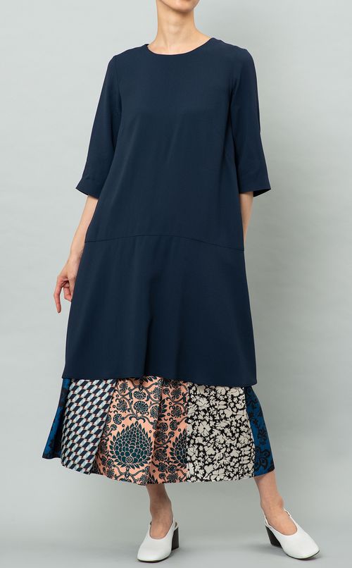 クルーネックギャザーワンピース