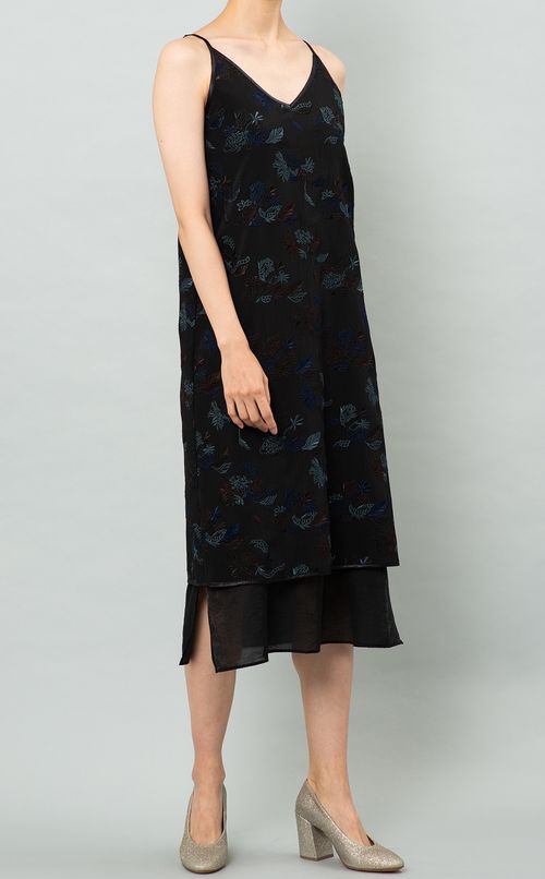 フラワー刺繍キャミソールワンピース