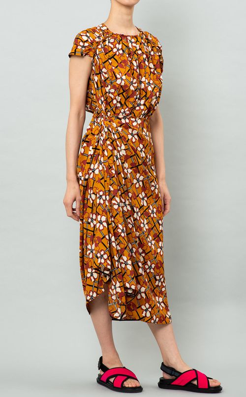 フラワープリントワンピース