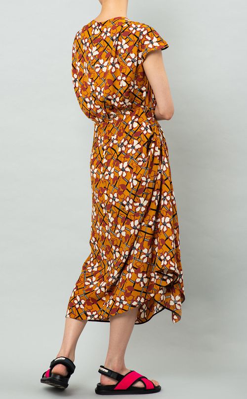 フラワープリントワンピース