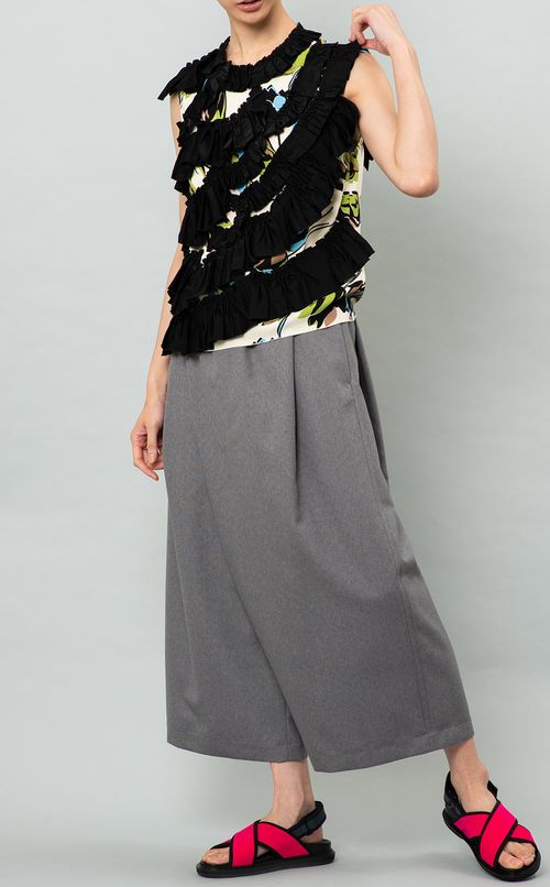 フリル付フラワープリントブラウス