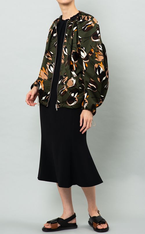 フラワープリントジップブルゾン