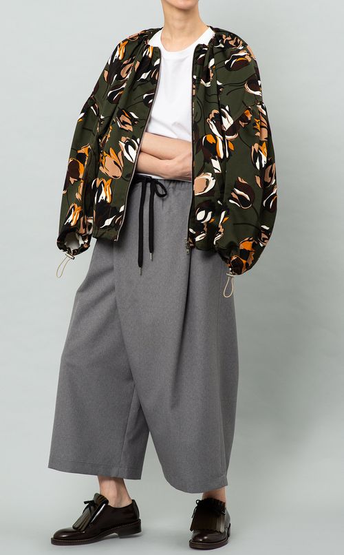 フラワープリントジップブルゾン