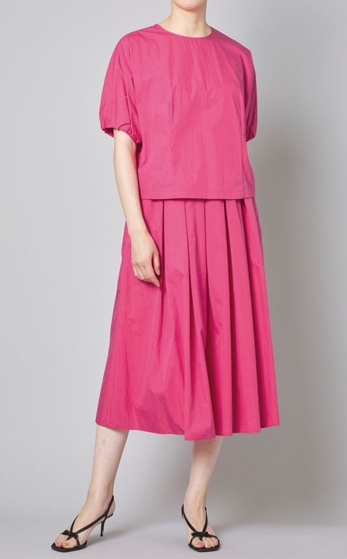 ドルマンスリーブクロップドトップス