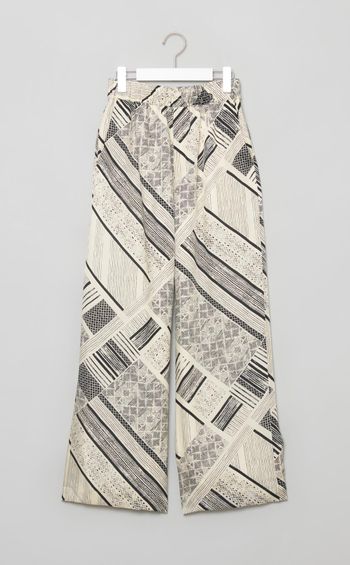 トライバル柄ストレートパンツ