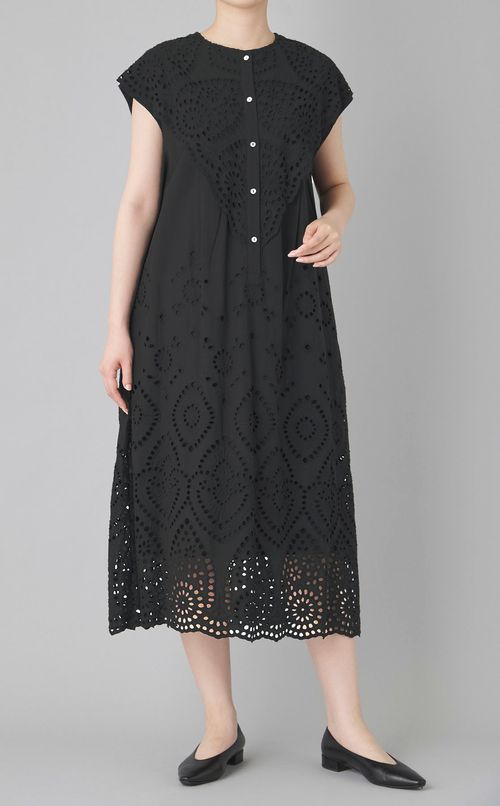 シフリー刺繍スカラップワンピース