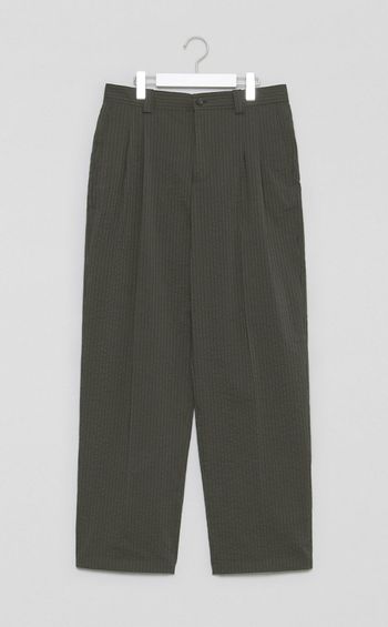 リラックスタックパンツ