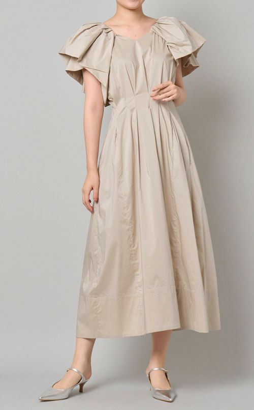 フレアスリーブタックワンピース