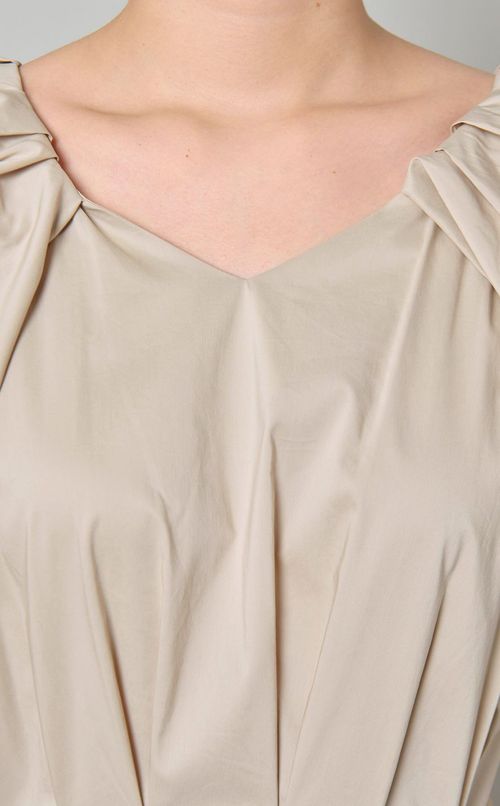 フレアスリーブタックワンピース