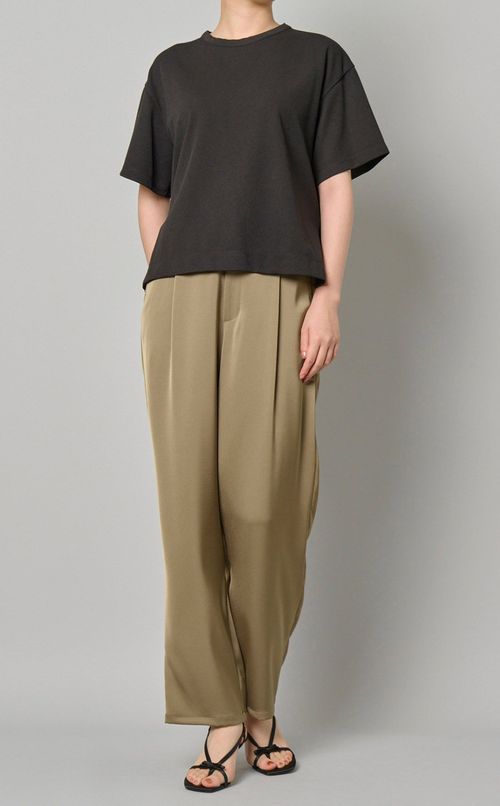 バックVカットプルオーバー