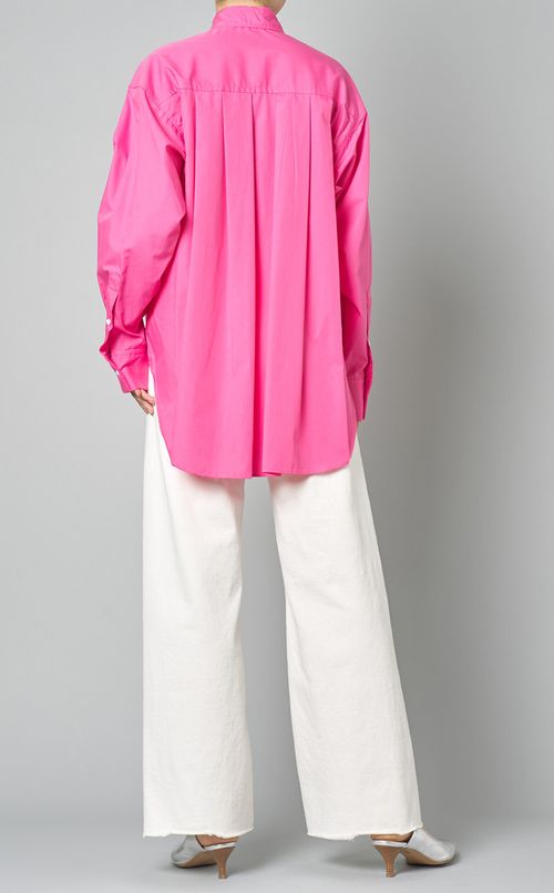 バックボリュームオーバーシャツ