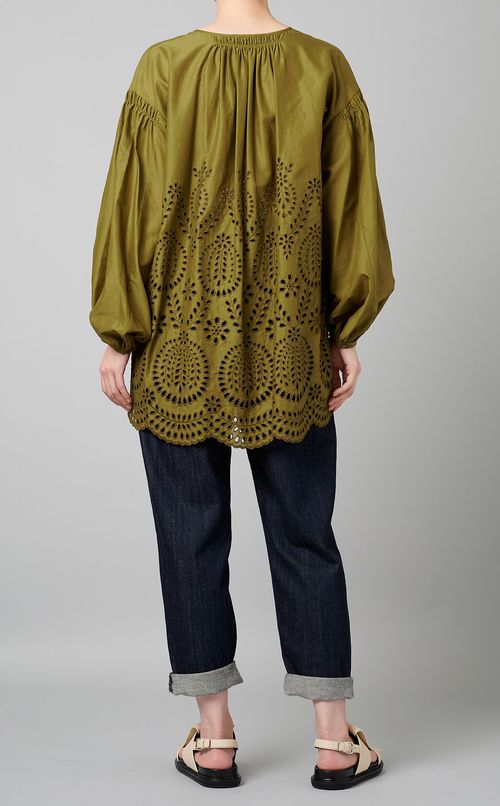 エンブロイダリーチュニックブラウス