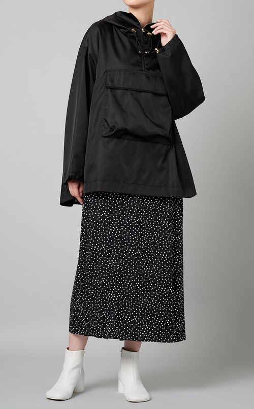 リナイロンフーテッドプルオーバー