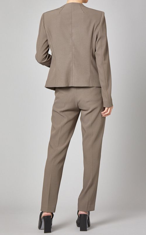 ストレッチノーカラージャケット