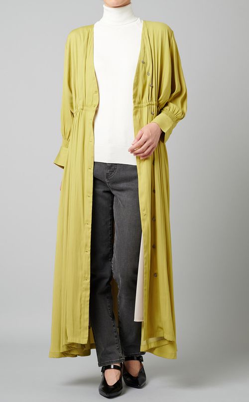 Vネックフレアワンピース