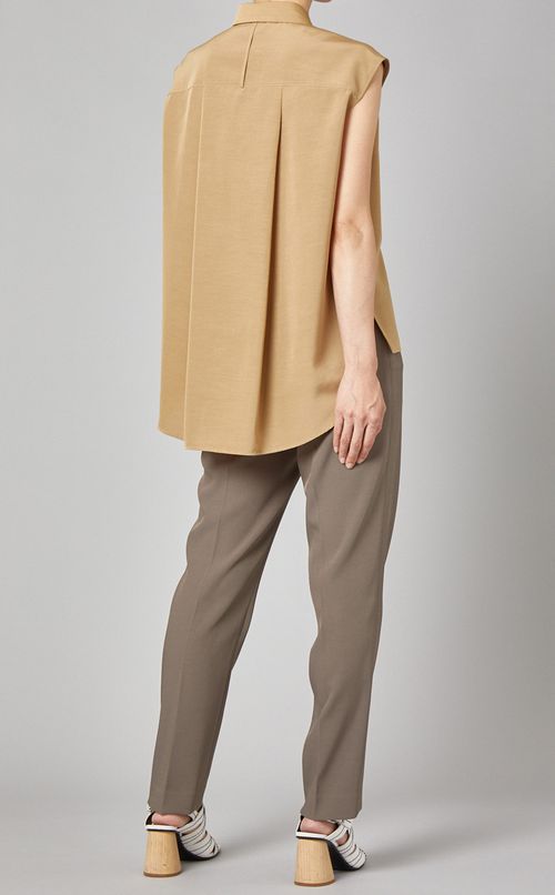 バックタックノースリーブシャツ