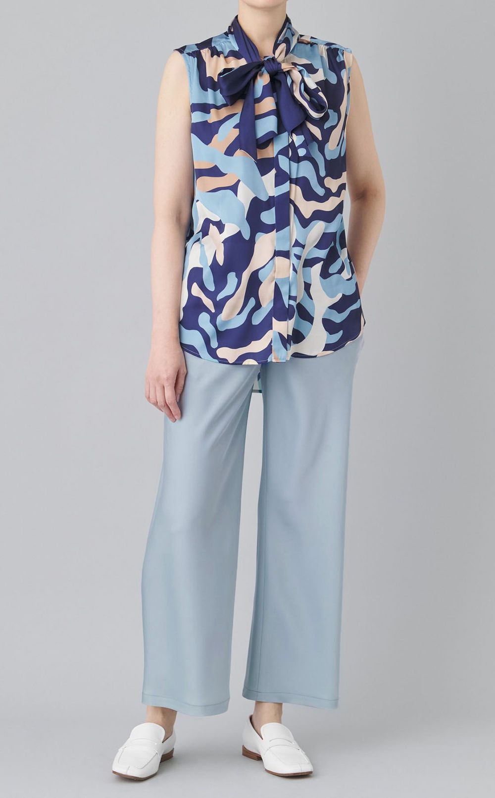 ダブルサテンフレアワイドパンツ