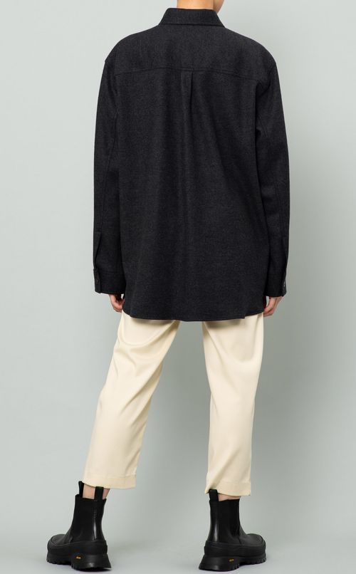 ストレッチカーブパンツ