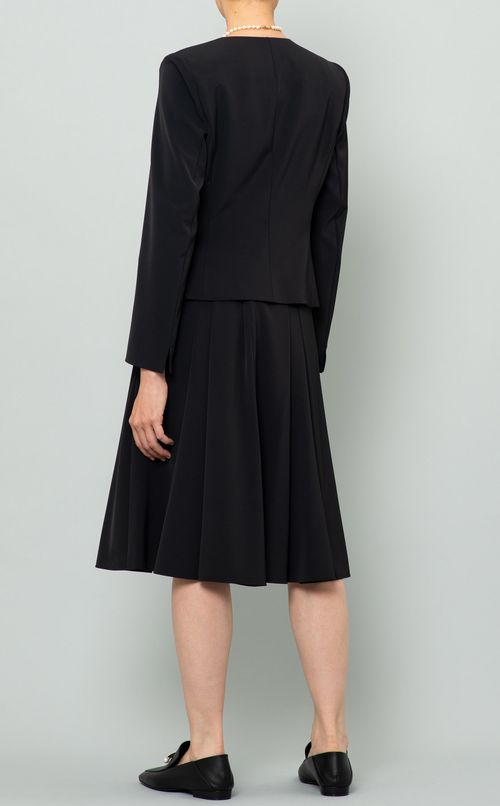 スタンドラペルショートジャケット