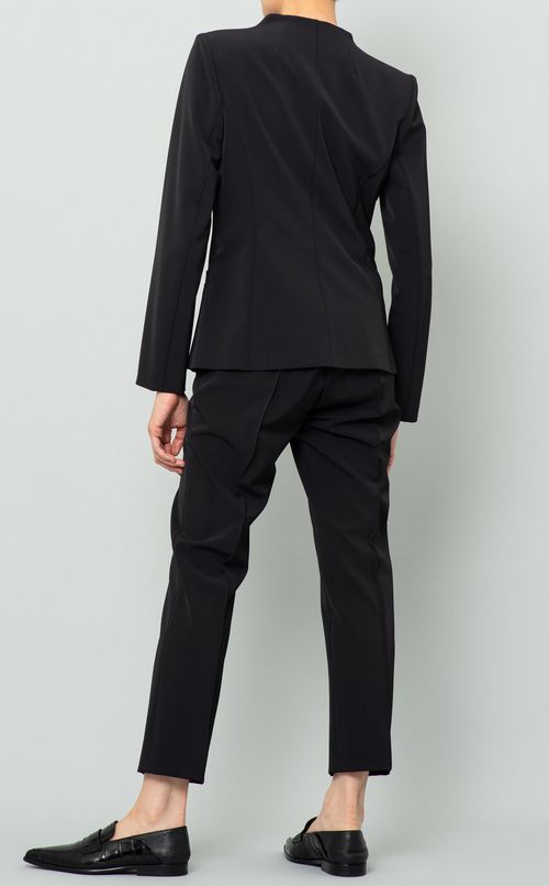 ストレッチテーパードパンツ