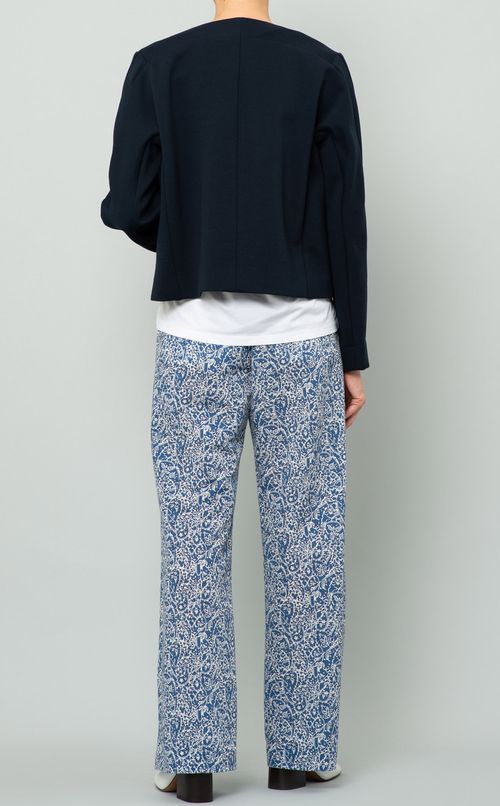 ノーカラージップアップジャケット