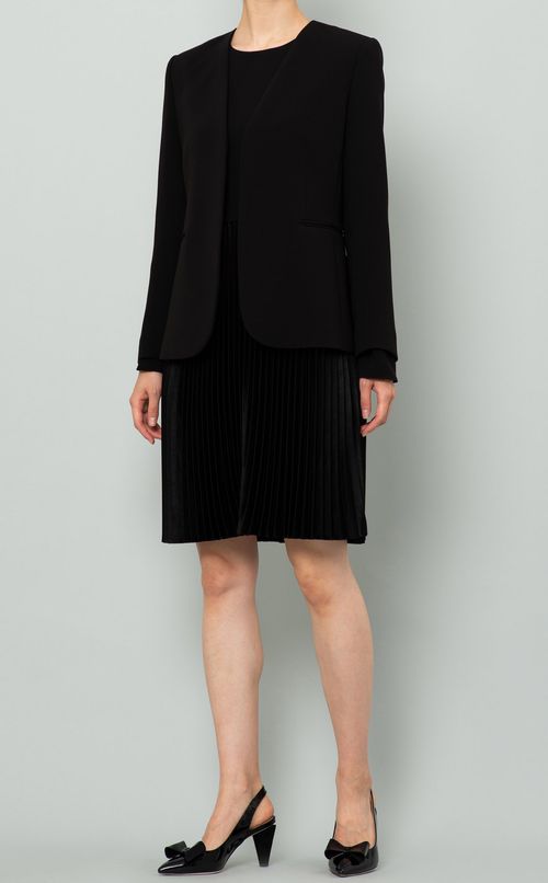 プリーツ切替Uネックワンピース