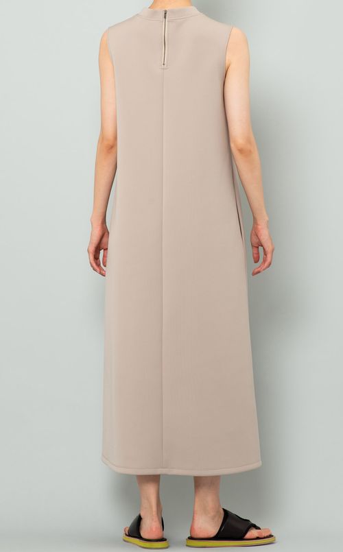 ノースリーブクルーネックワンピース