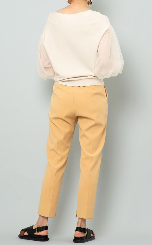 タックテーパードパンツ