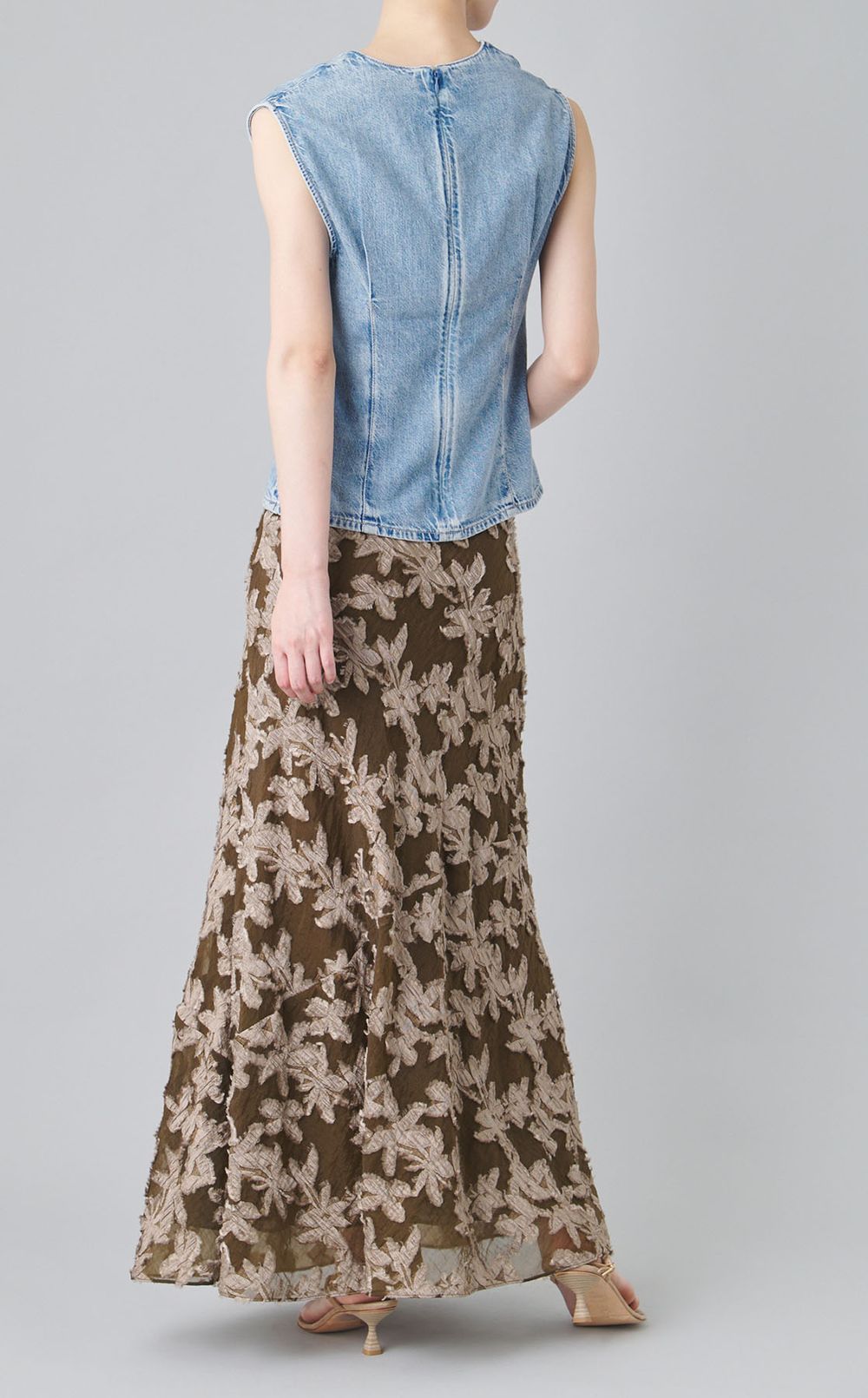 ライトデニムノースリーブブラウス