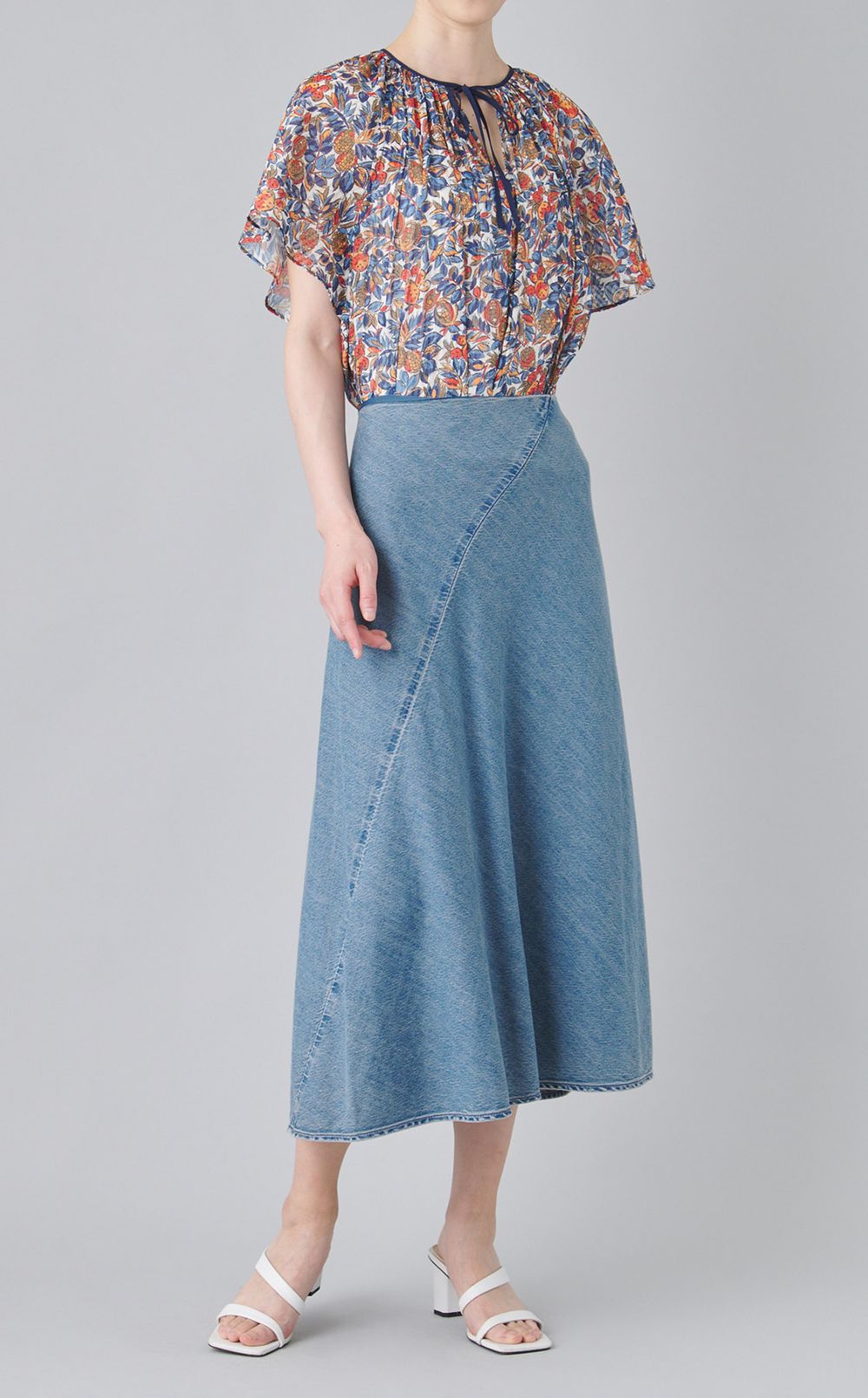 プリントギャザーフレアブラウス