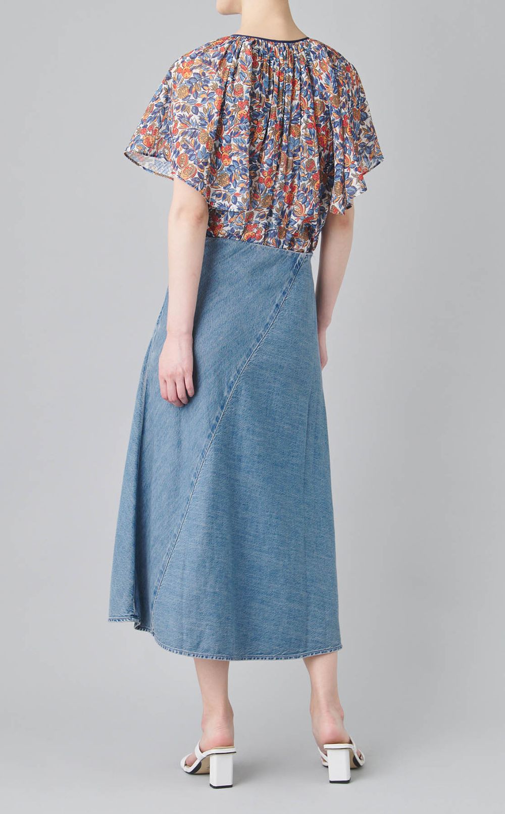 ライトデニムミディスカート