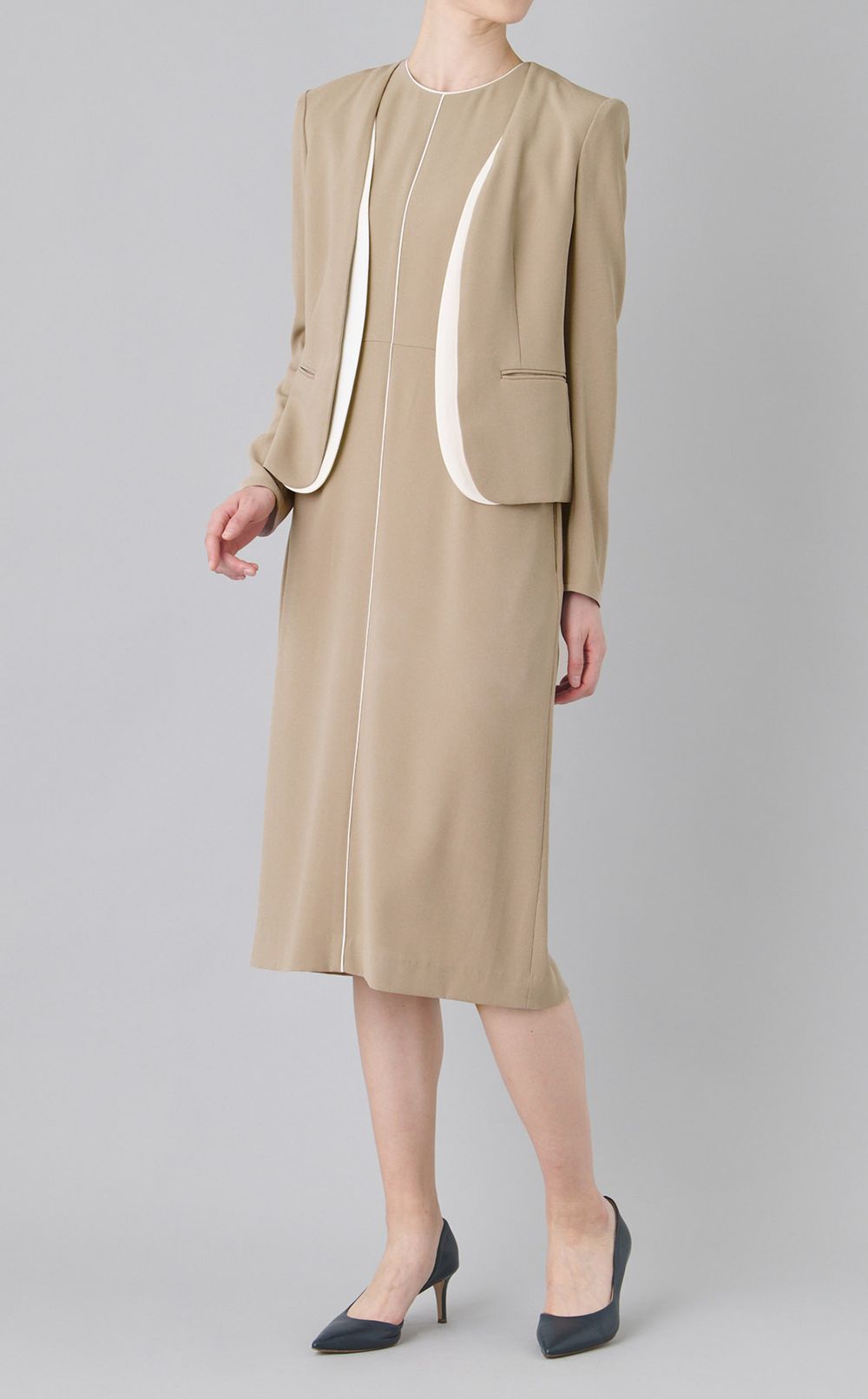 クルーネックノースリーブワンピース