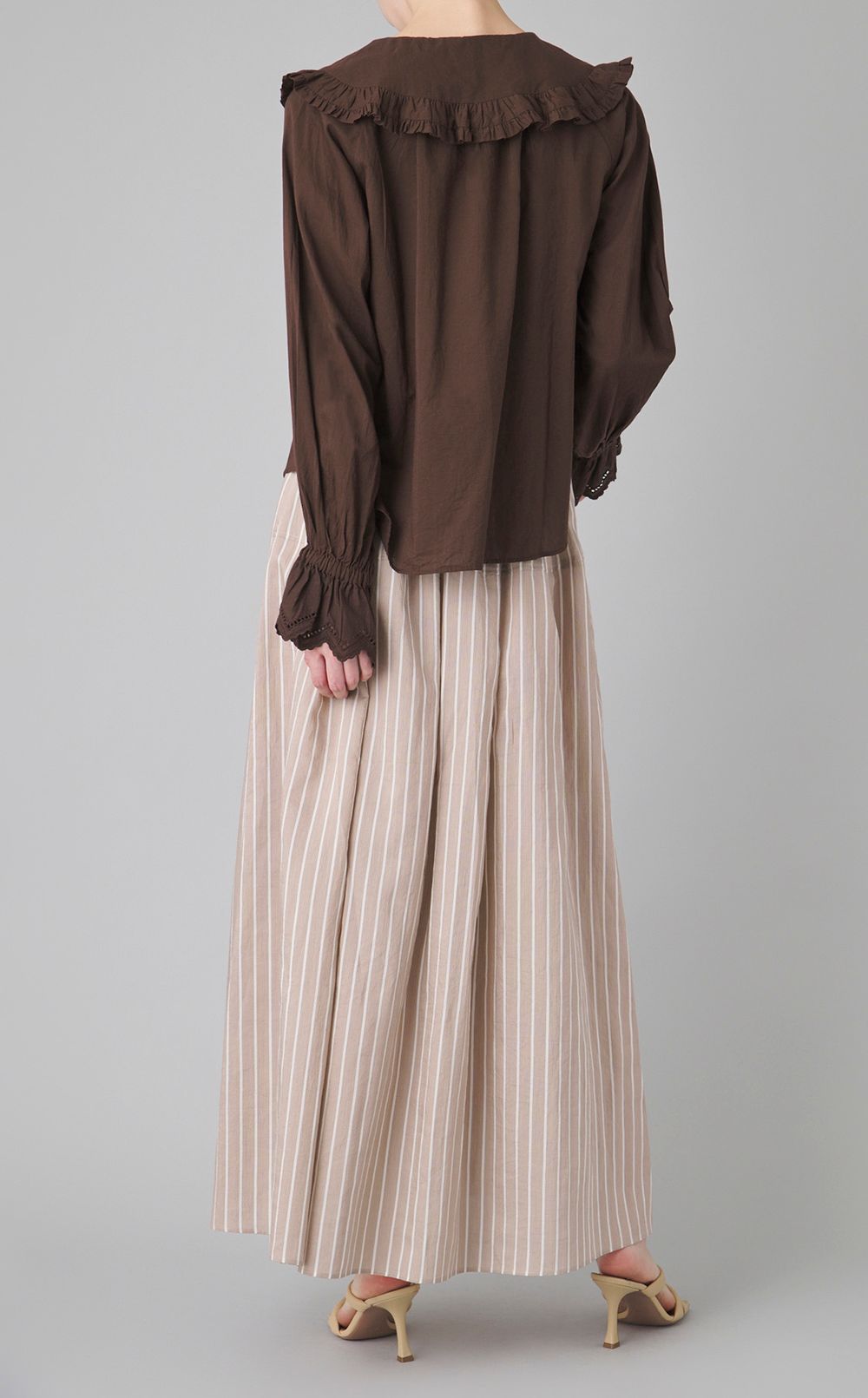 スカラップフリルカラーブラウス