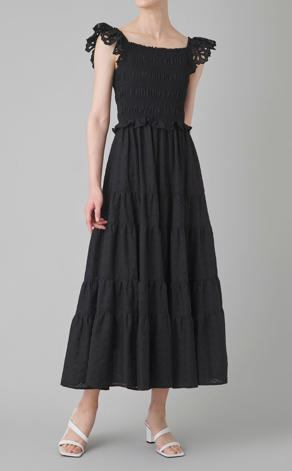 モノグラムエンブロイダリードレス